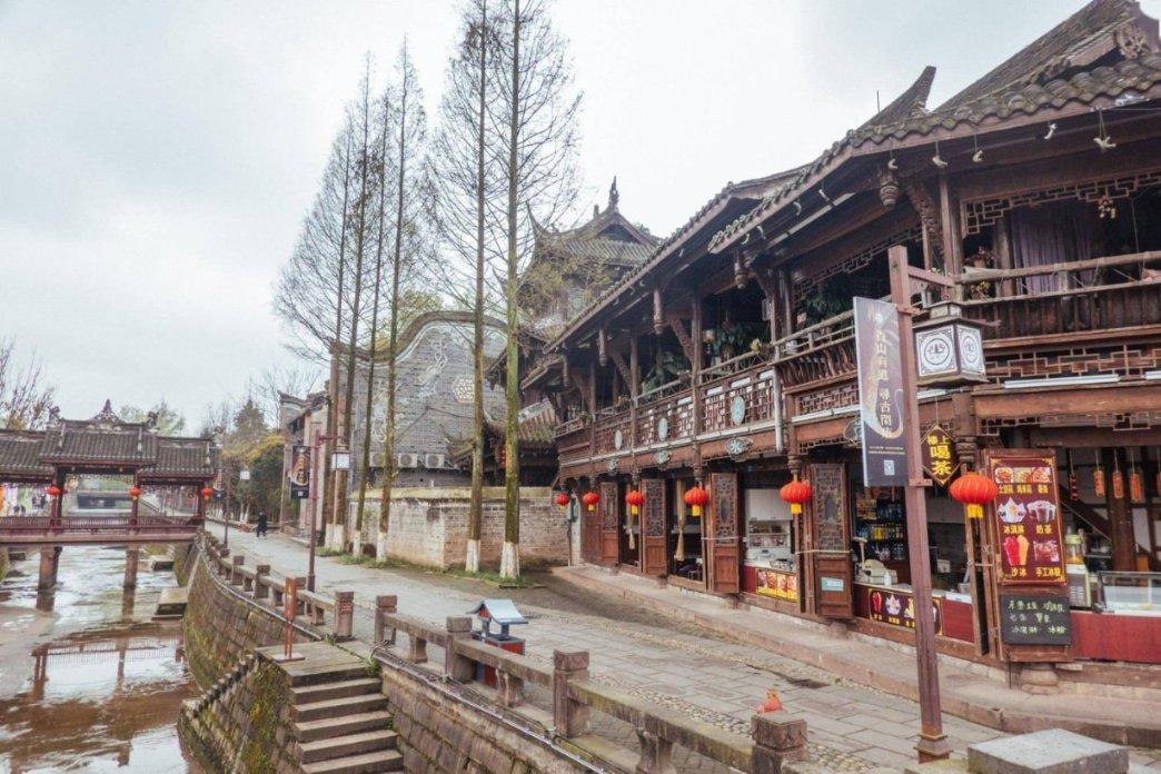 富德生命人寿“小海豚计划”入选《负责任金融蓝皮书(2023)》“绿色金融优秀案例”
